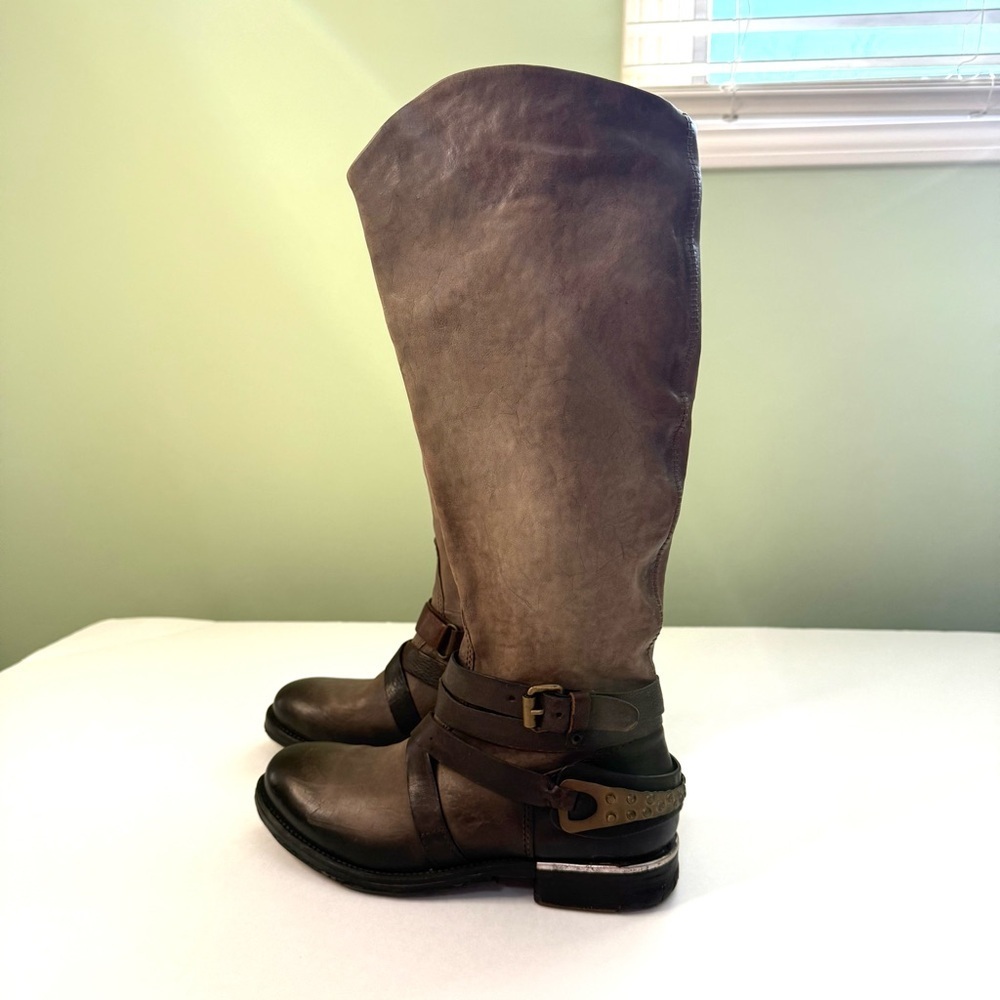 Free People A.S. 98 Air step boho leather boots riding moto woman 7.5  biker‎